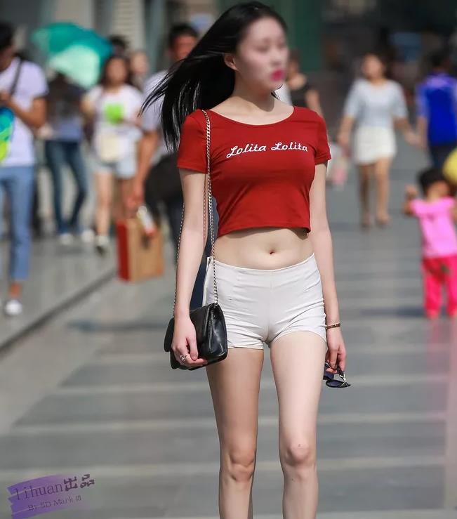女生鲍鱼线什么意思:短裤穿出鲍鱼线的美女们