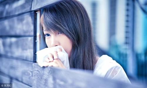 父母吵架长大下的女孩的性格