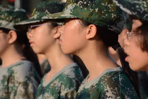 开学护肤神器,用了medisana净肤仪,“校园在逃女神”就是你