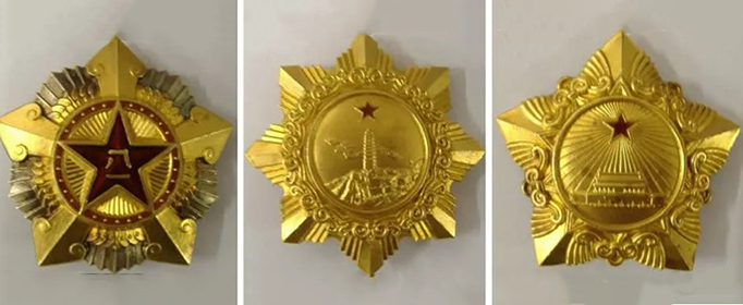 Ҿ1955䷢ѫ(1955䷢ѫЩ)